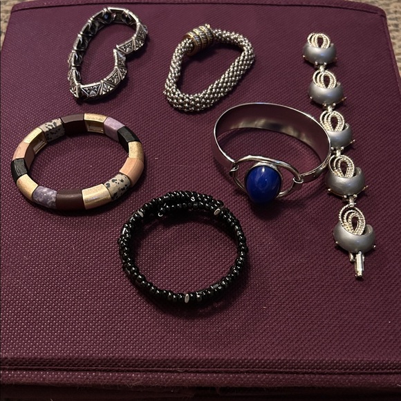 Lot of Bracelets and Bangles - Picture 1 of 7